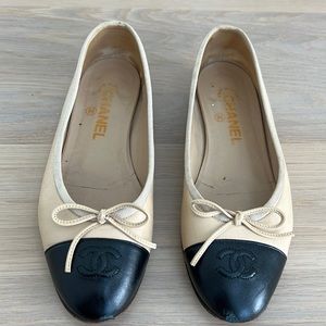 Chanel Womens Ballet Flats size 38
